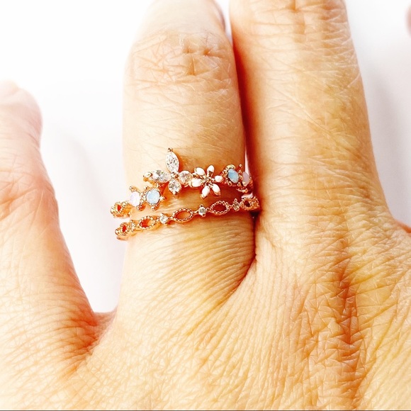 Butterfly Garden Rose Gold Tone Dual Ring Band 5+ - Picture 2 of 6